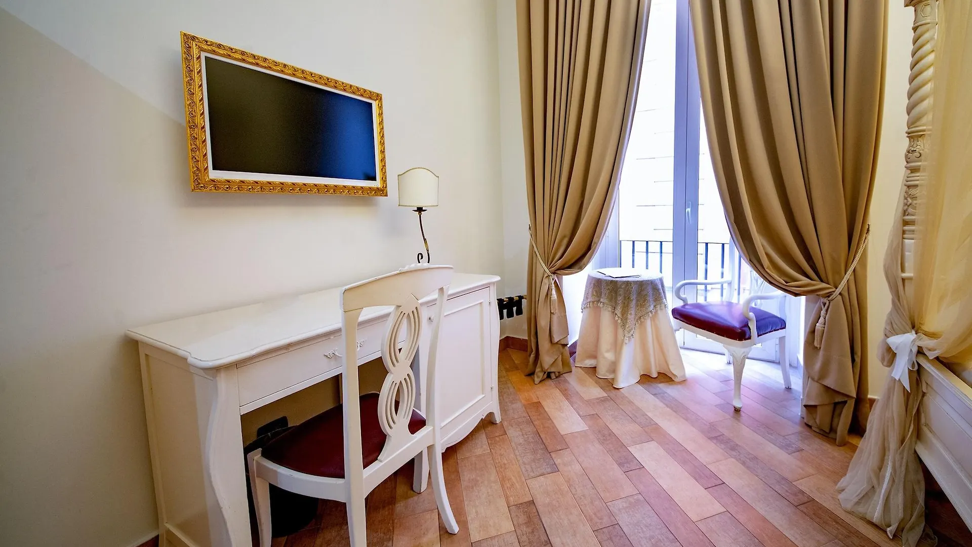 Hotel Lanfipe Palace Napoli 3*,