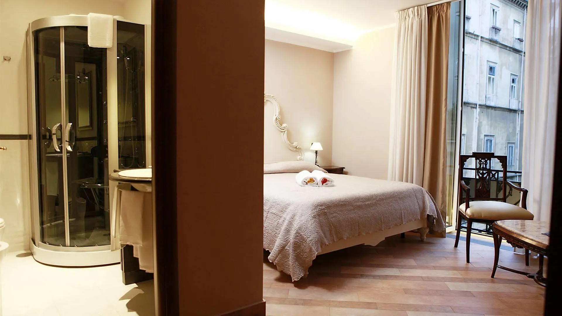 ***  Hotel Lanfipe Palace Naples Italy