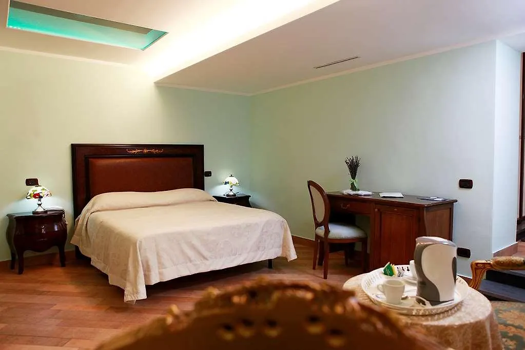 ***  Hotel Lanfipe Palace Napoli Italia