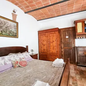  Apartamento Lovely Nest Near Center Italia